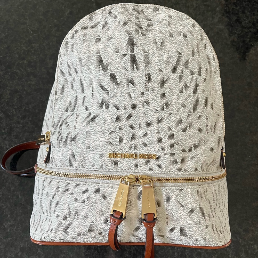 MICHAEL KORES MINI BACKPACK